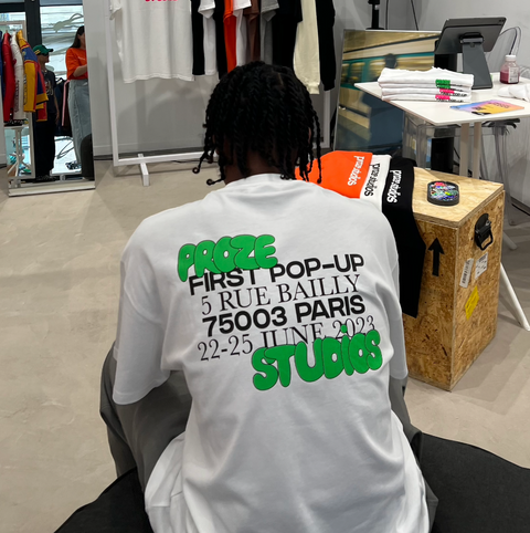 T-SHIRT POP-UP VERT